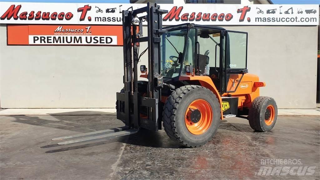JCB 940 4x2 Terénní vysokozdvižné vozíky