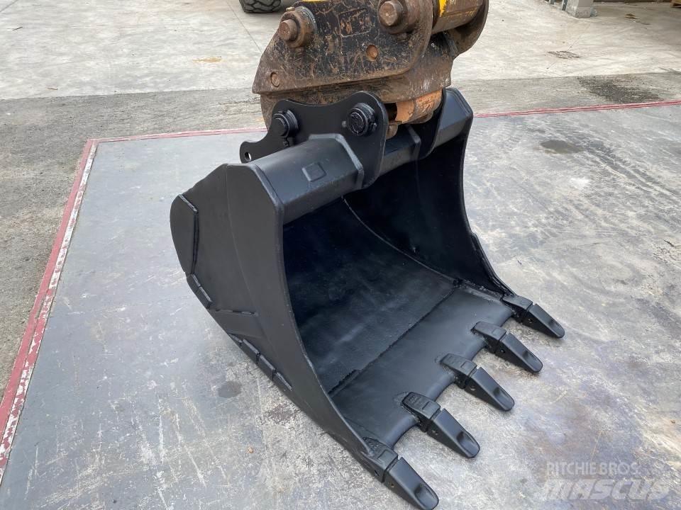 JCB JZ141 Midi rýpadla 7t - 12t