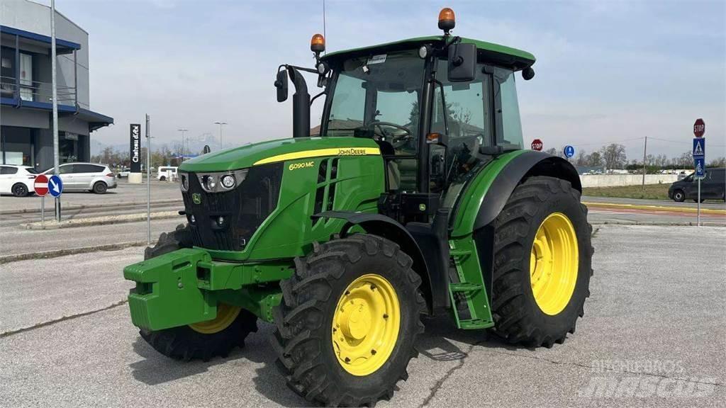 John Deere 6090MC 4X4 Sněžné pluhy, přední sněhové radlice