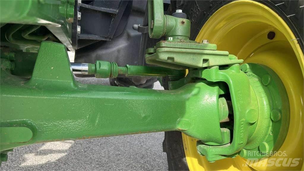John Deere 6090MC 4X4 Sněžné pluhy, přední sněhové radlice