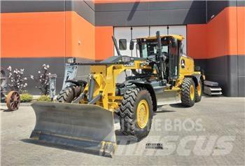 John Deere 622 GP 6X6 Pásové dozery