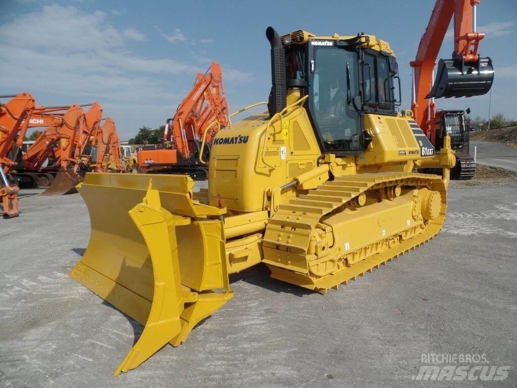 Komatsu D61 EXi Pásové dozery