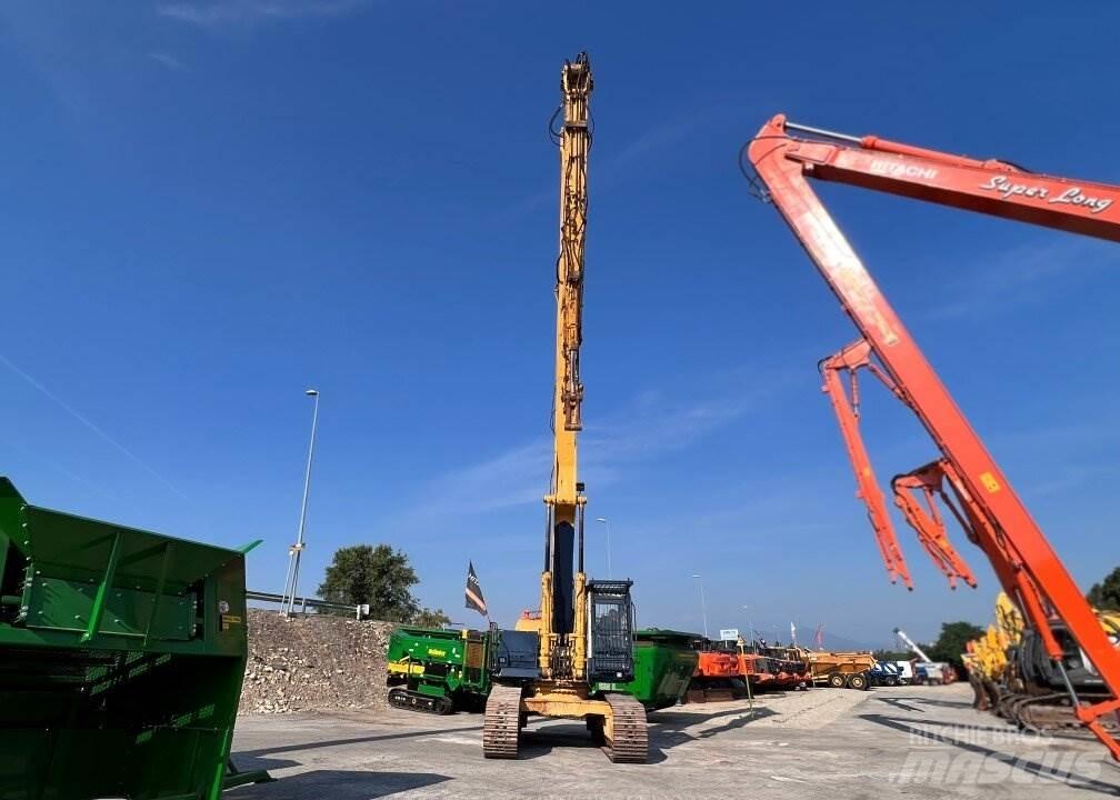 Komatsu PC400-LC Pásová rýpadla