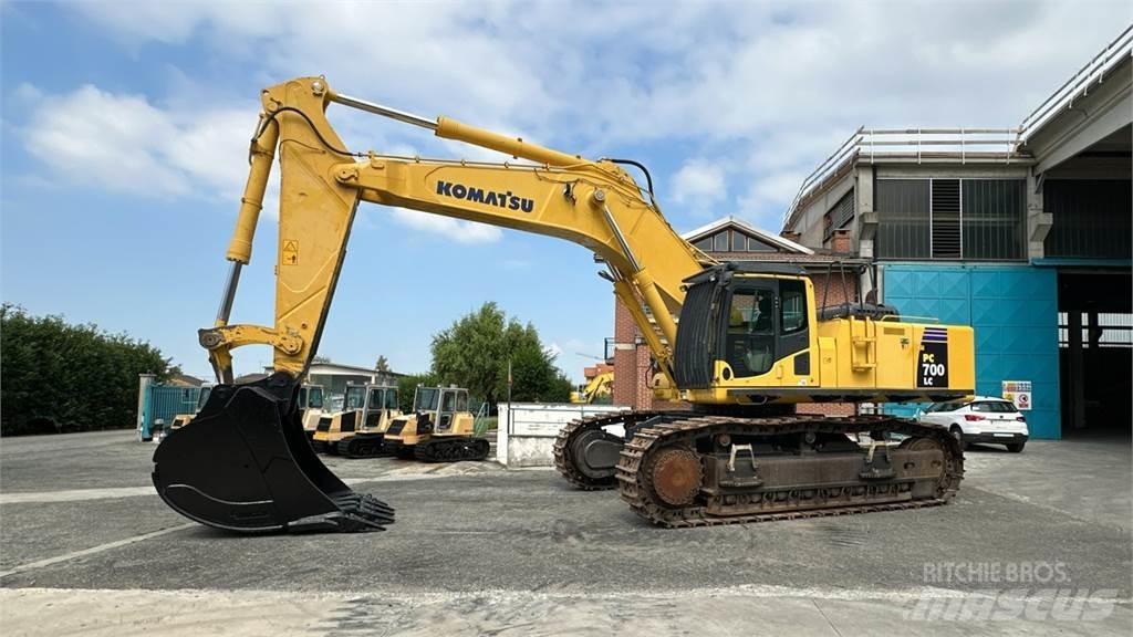Komatsu PC700 LC-8E0 Pásová rýpadla