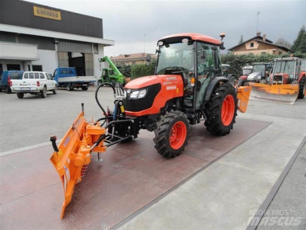 Kubota M 85.40 Narrow Sněžné pluhy, přední sněhové radlice