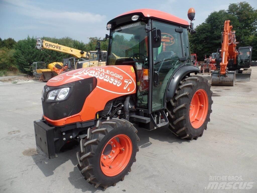 Kubota M8540N Sněžné pluhy, přední sněhové radlice