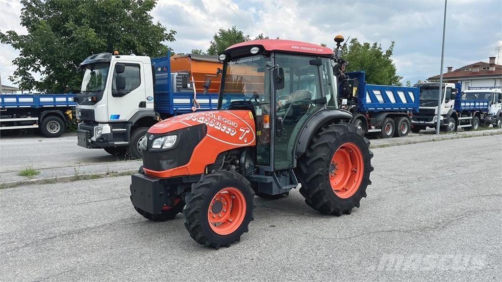 Kubota M8540N 4X4 Sněžné pluhy, přední sněhové radlice