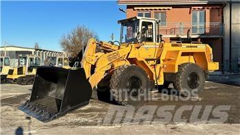 Liebherr L 551 Kolové nakladače
