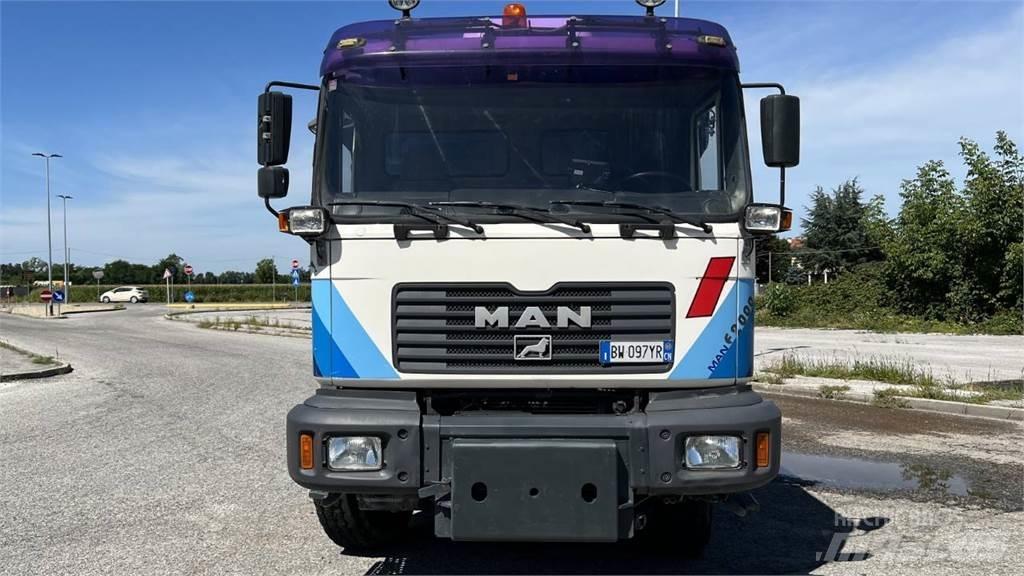 MAN 41.364 VF 8x4 Další