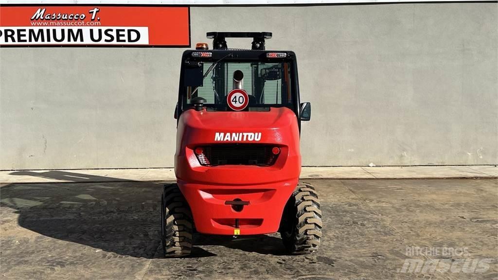 Manitou MC 30.4 4X4 Terénní vysokozdvižné vozíky