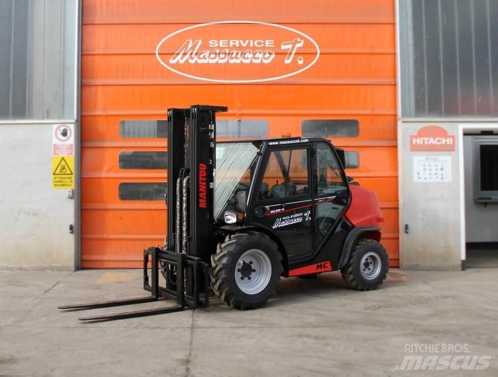 Manitou MC30-4 DK 4X4 Terénní vysokozdvižné vozíky
