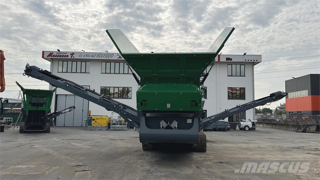 McCloskey R230 Třídící zařízení