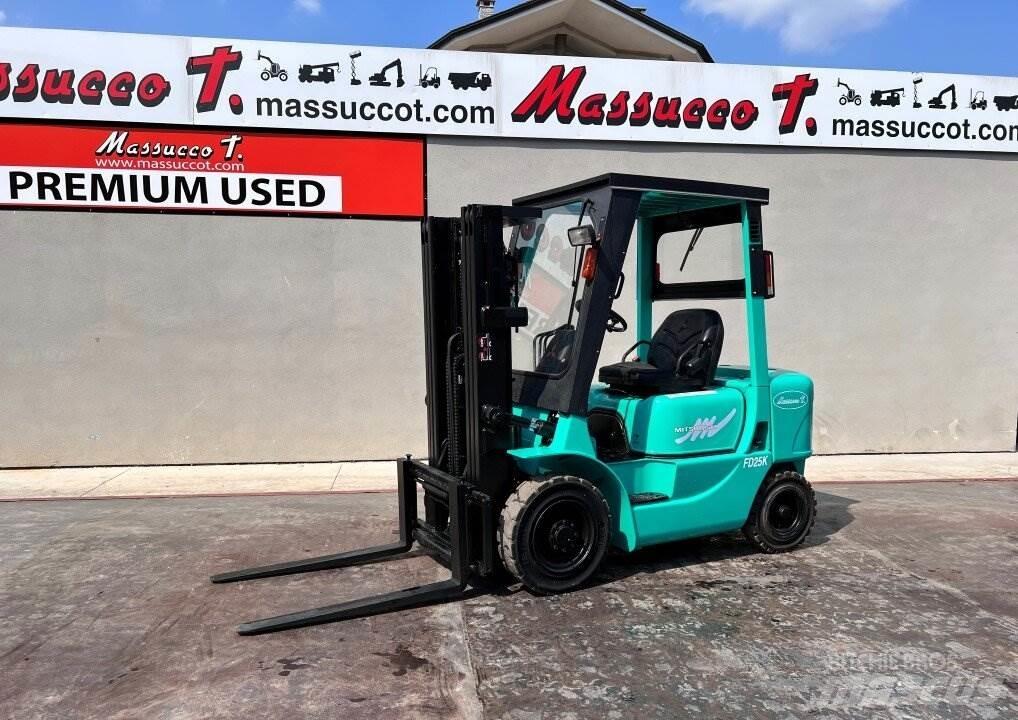 Mitsubishi FD25K Dieselové vozíky