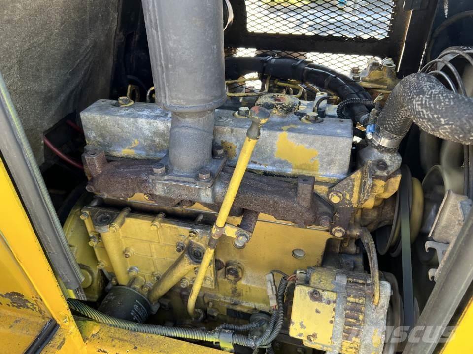 Morooka MK-60 Sněžné pluhy, přední sněhové radlice