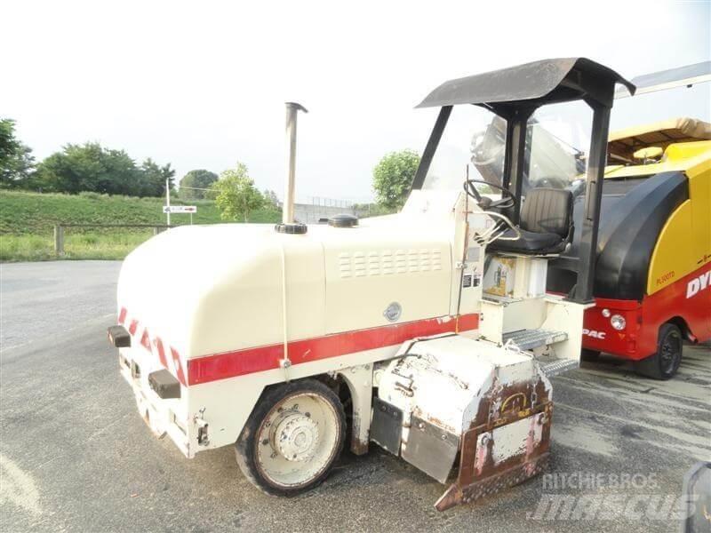 Roadtec RX-10 123 Finišery