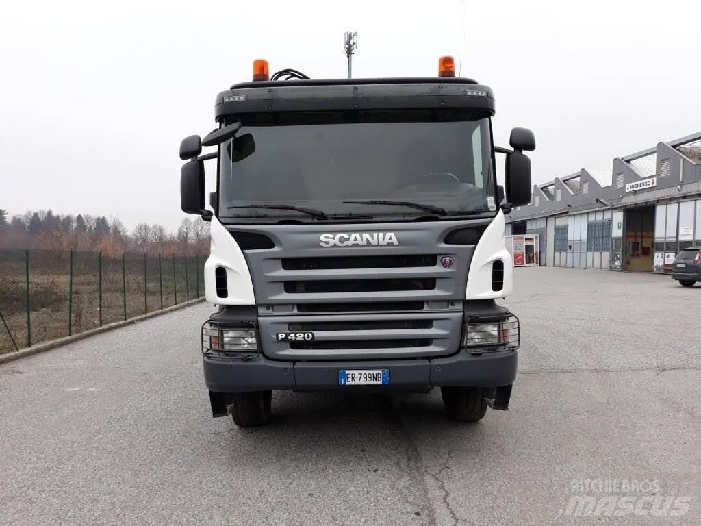 Scania P420 8X4 Další