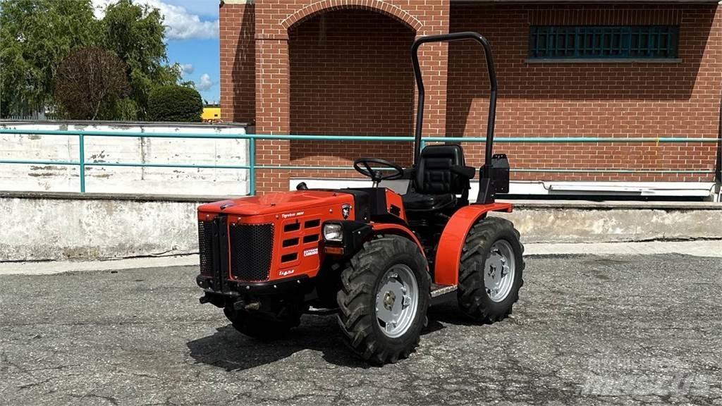  Tigretrac 3800 4x4 Sněžné pluhy, přední sněhové radlice