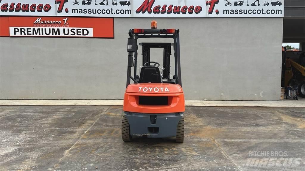 Toyota 62-7FDF25 Dieselové vozíky