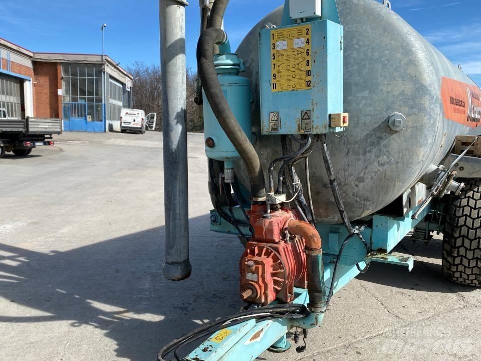 Vaia MB 141 Cisternové vozy