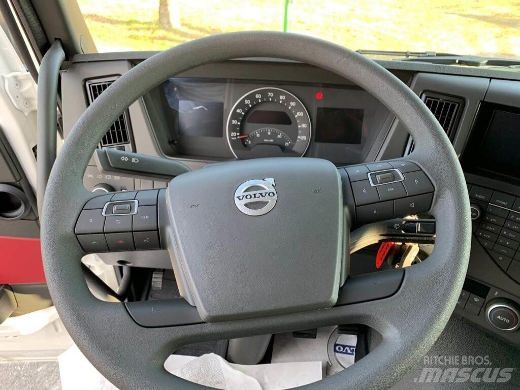 Volvo FMX 500. 8x4 Další