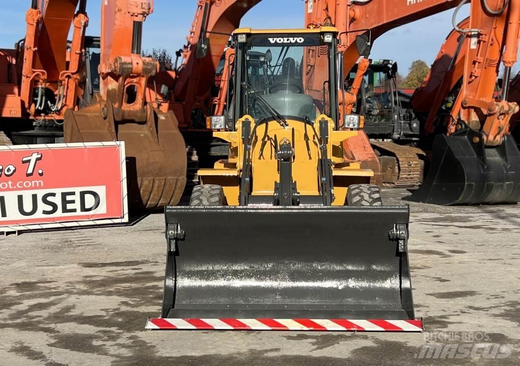 Volvo L30G Kolové nakladače
