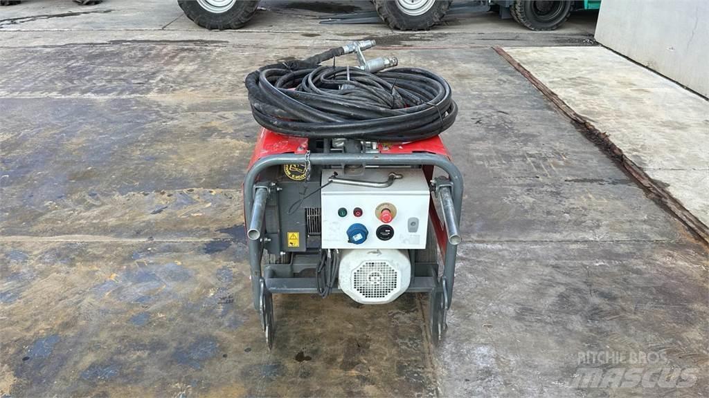 Wacker Neuson HPU8 Osvětlovací stožáry
