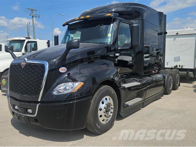 International LT Tahače