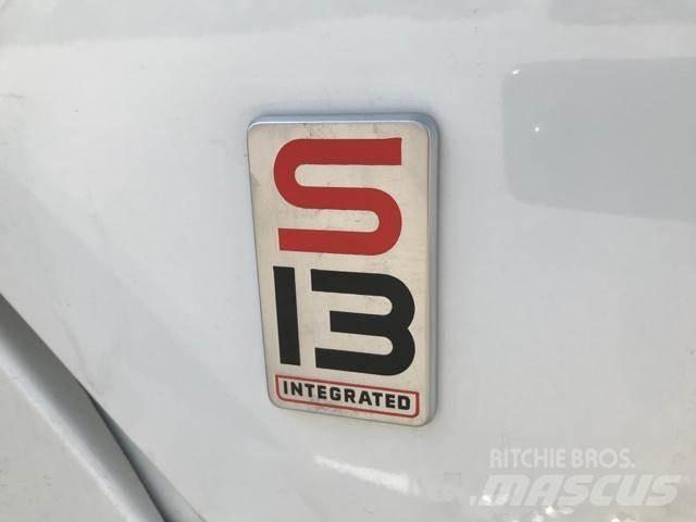 International LT Tahače
