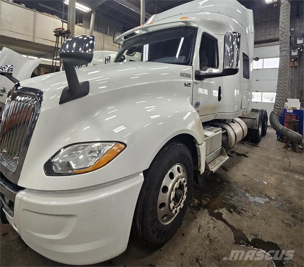 International LT Tahače