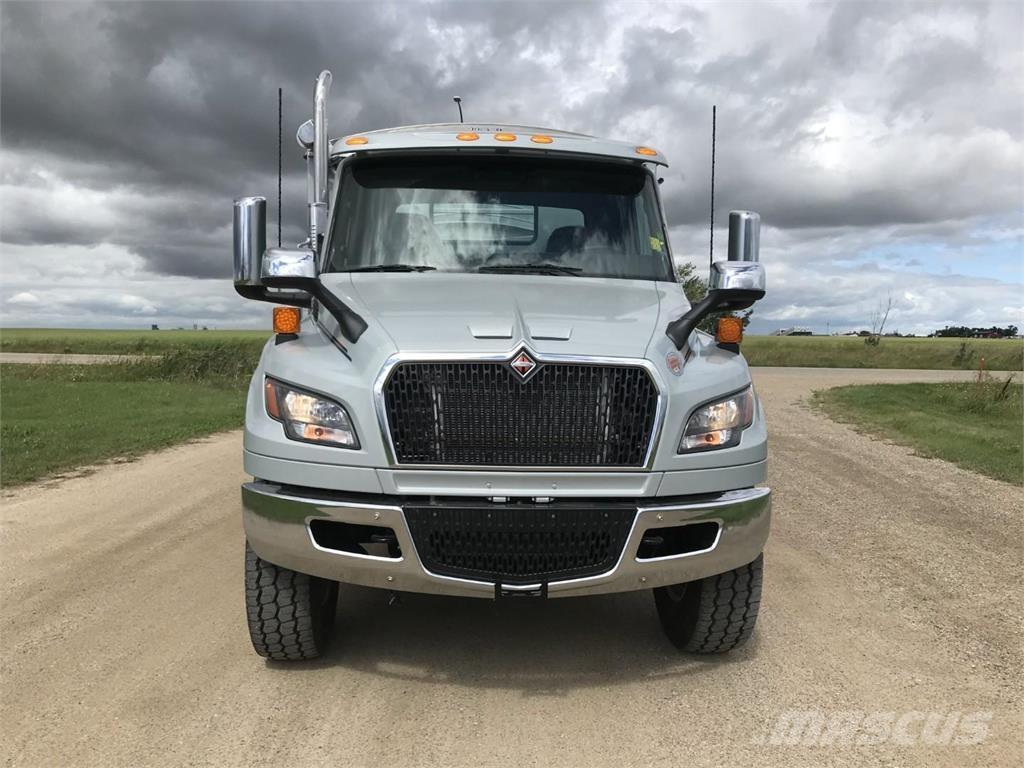 International MV Sklápěč na obilí