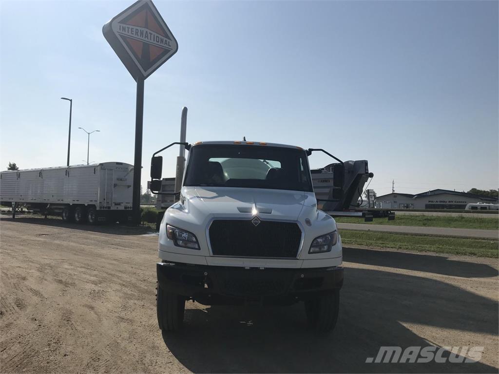 International MV Cisternové vozy