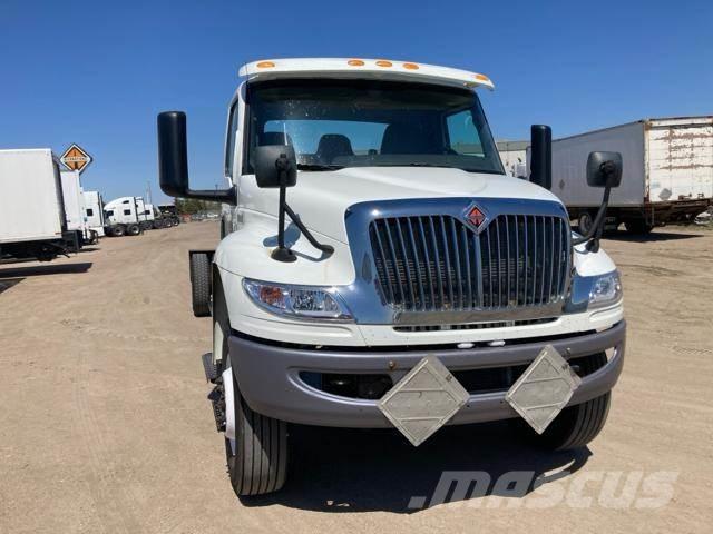 International MV Nákladní vozidlo bez nástavby