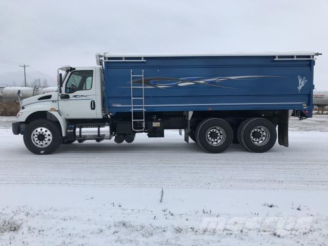 International MV Sklápěč na obilí