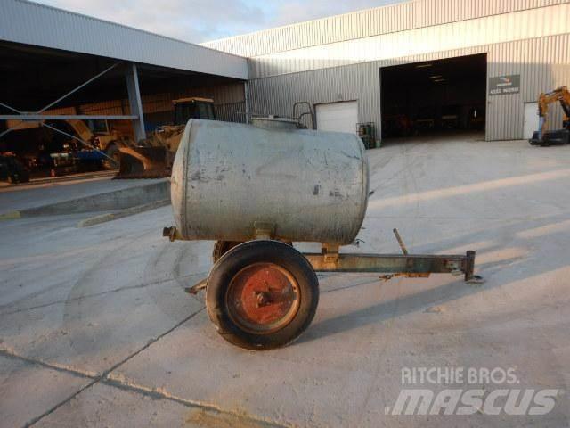  99 99 Lehké přívěsy do 3500 kg