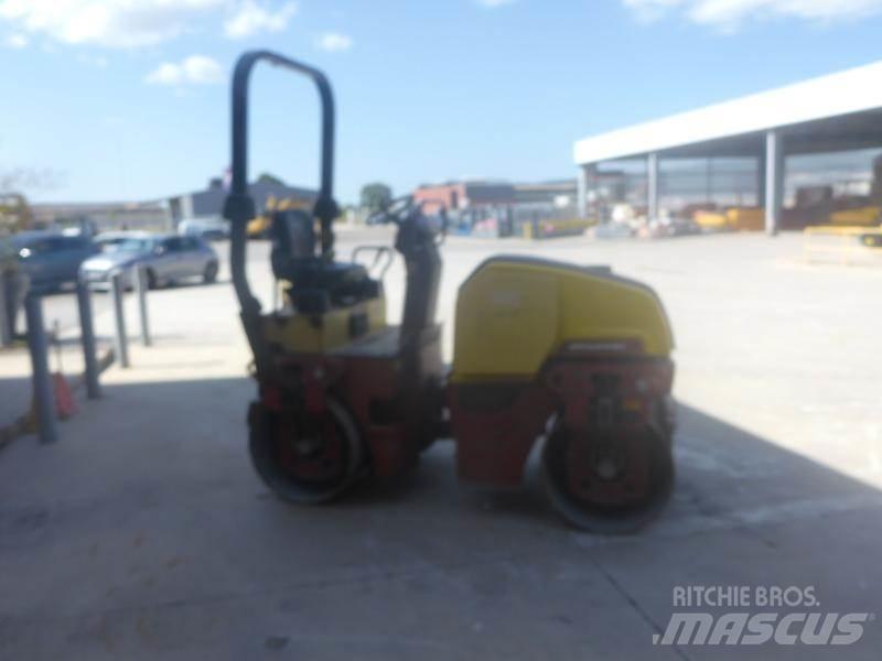 Dynapac CC1200 Půdní kompaktory