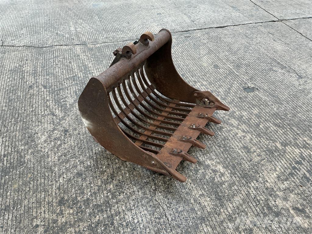  3 Ft Riddle Bucket Další