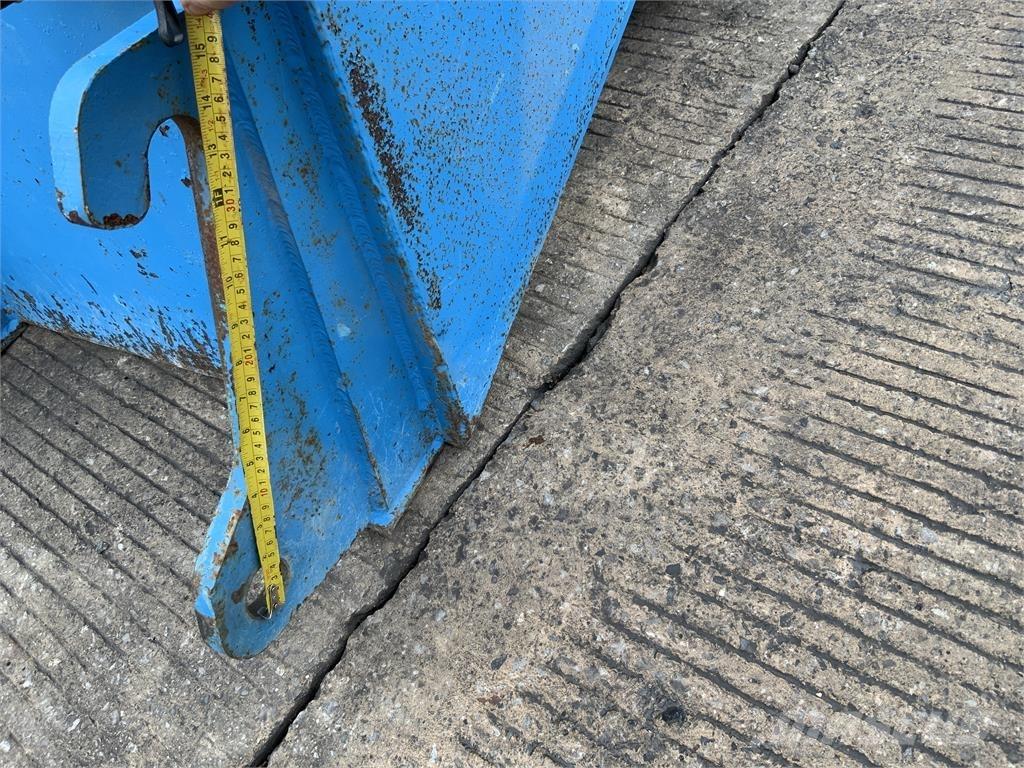  Crusher Bucket (ST24469) Další