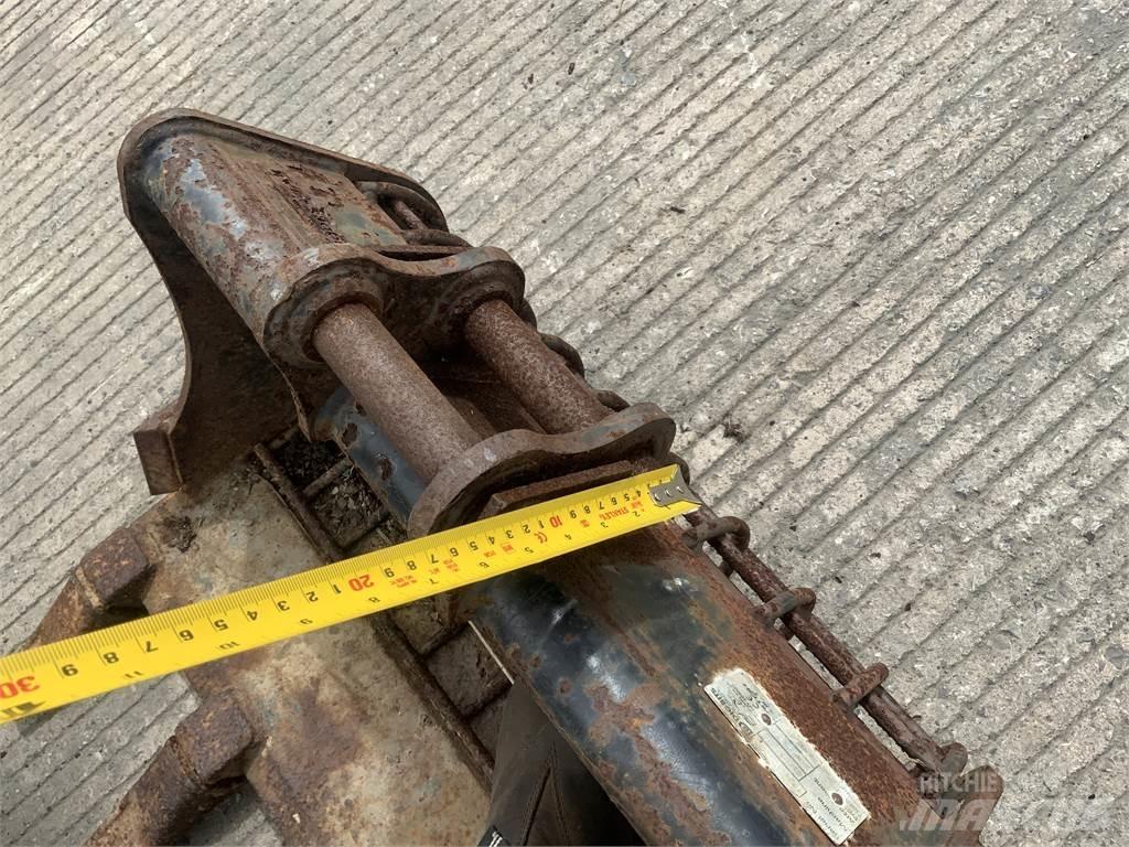 JCB 2ft bucket Další
