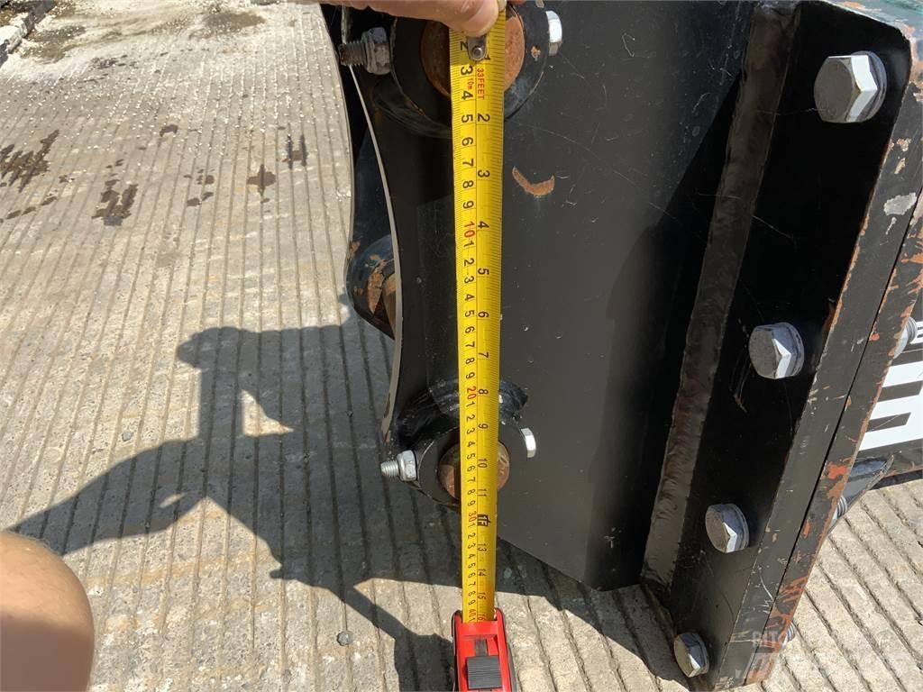 JCB MH 026T Breaker Další