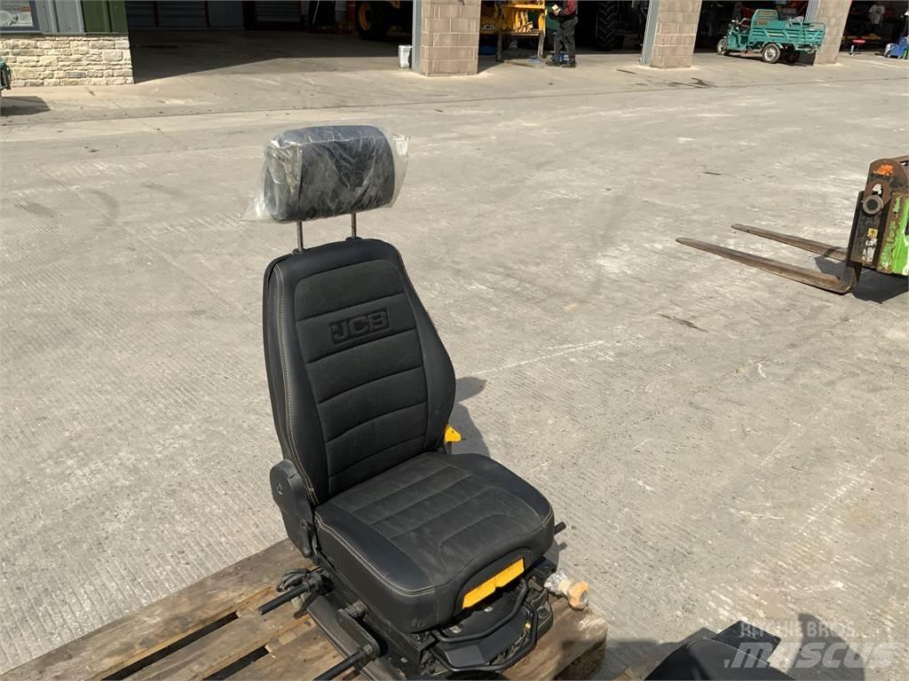 JCB Seat Další