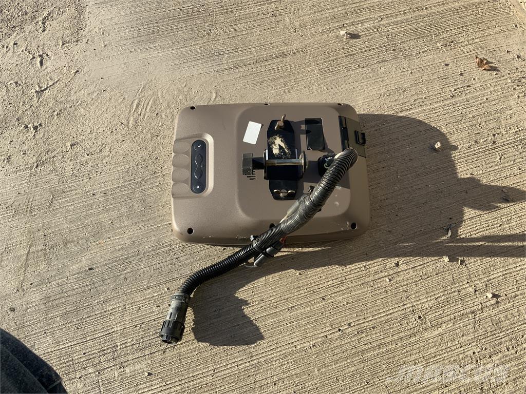 John Deere Screen Další