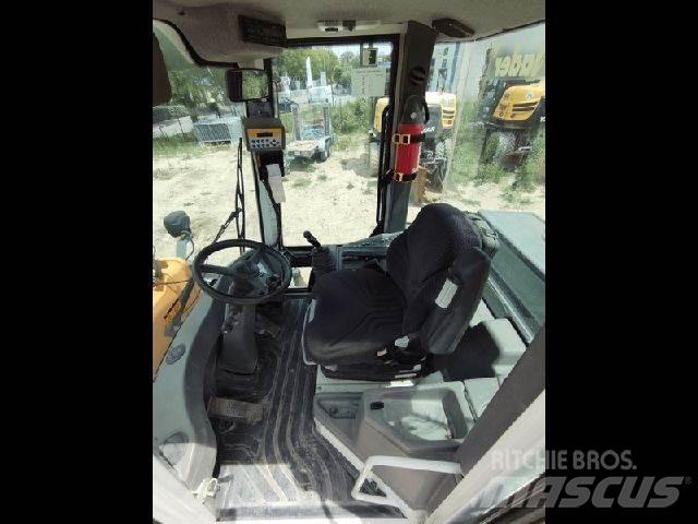Liebherr L514 Kolové nakladače