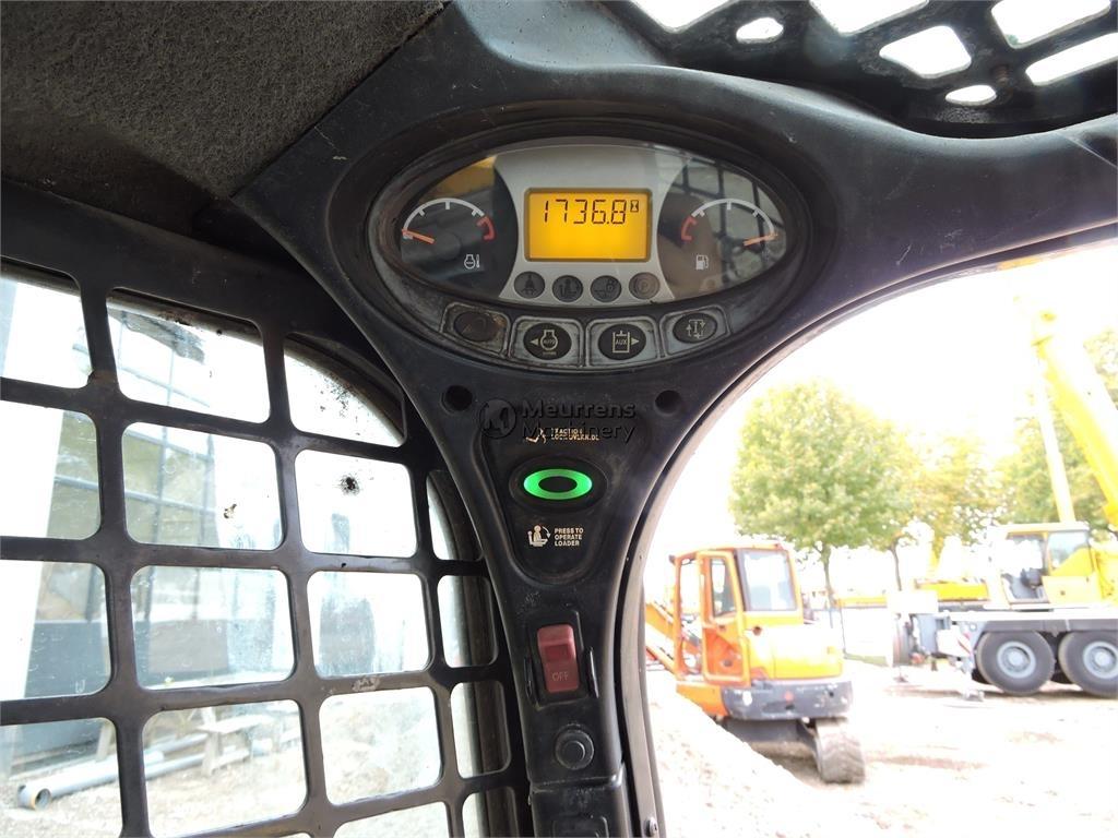 Bobcat S450 Kolové nakladače