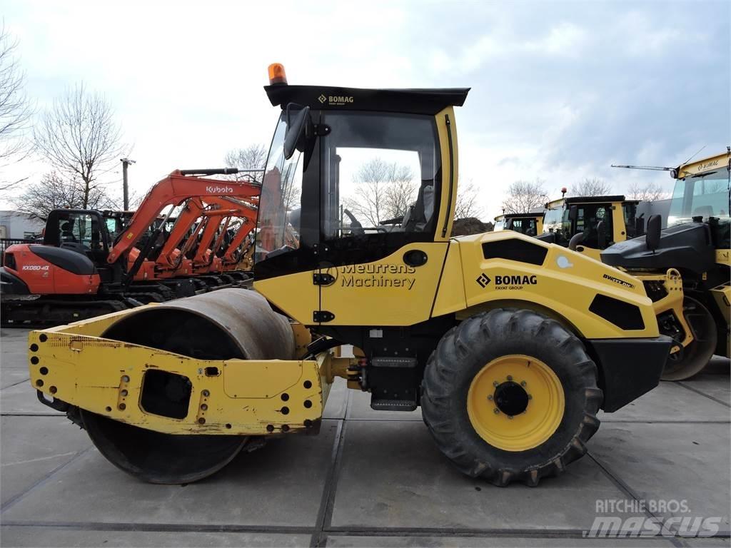 Bomag BW177 Další válce