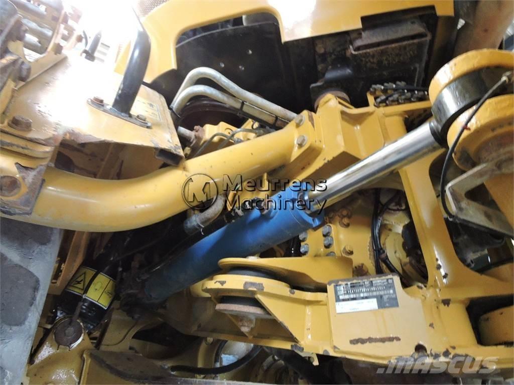 CAT 730 Kloubové dempry