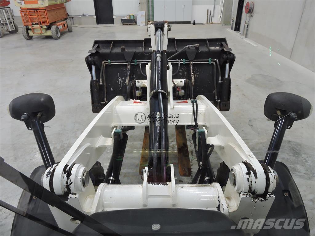 CAT 908M + FORK Kolové nakladače