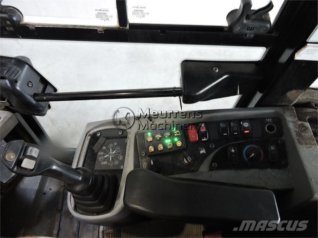 CAT 908M GERMAN Kolové nakladače