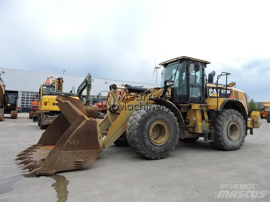CAT 972M Kolové nakladače