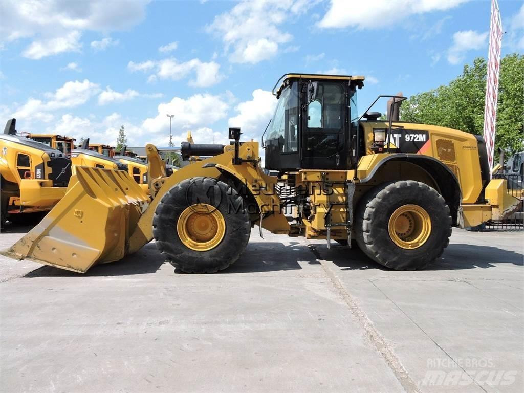 CAT 972M Kolové nakladače