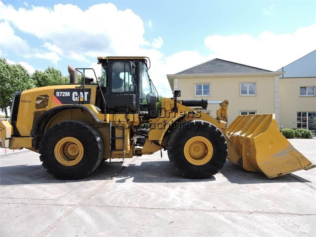 CAT 972M Kolové nakladače